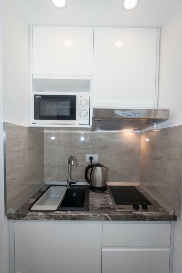 Apartmani Spiline - Mia Baška Voda Buitenkant foto