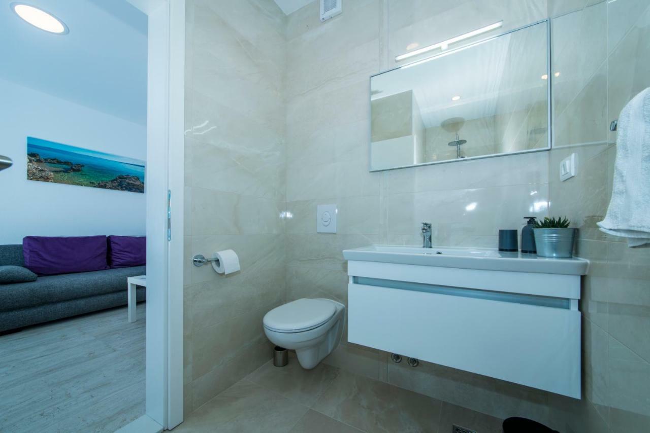 Apartmani Spiline - Mia Baška Voda Buitenkant foto