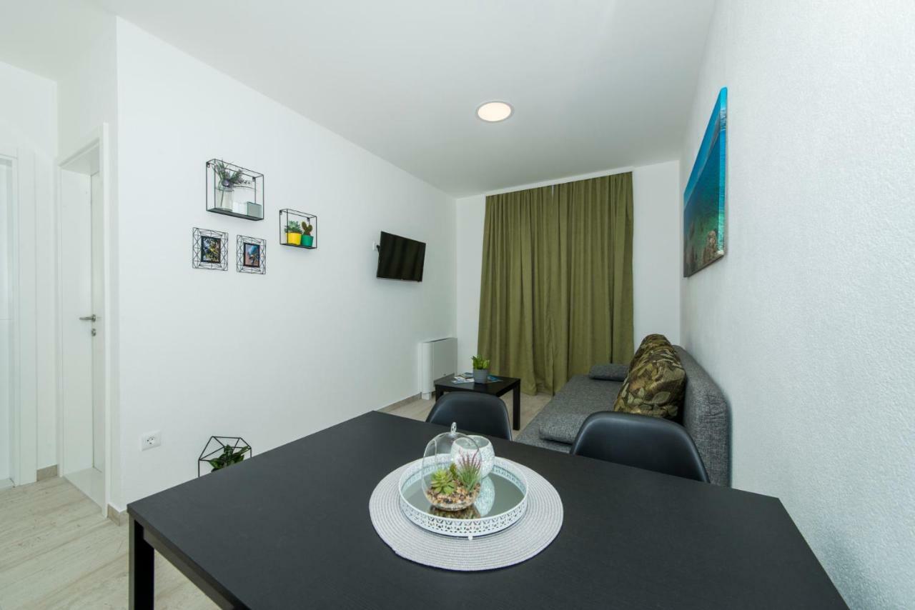Apartmani Spiline - Mia Baška Voda Buitenkant foto