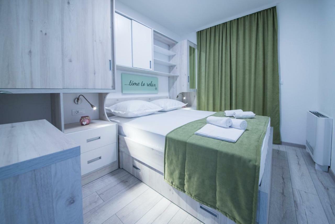 Apartmani Spiline - Mia Baška Voda Buitenkant foto