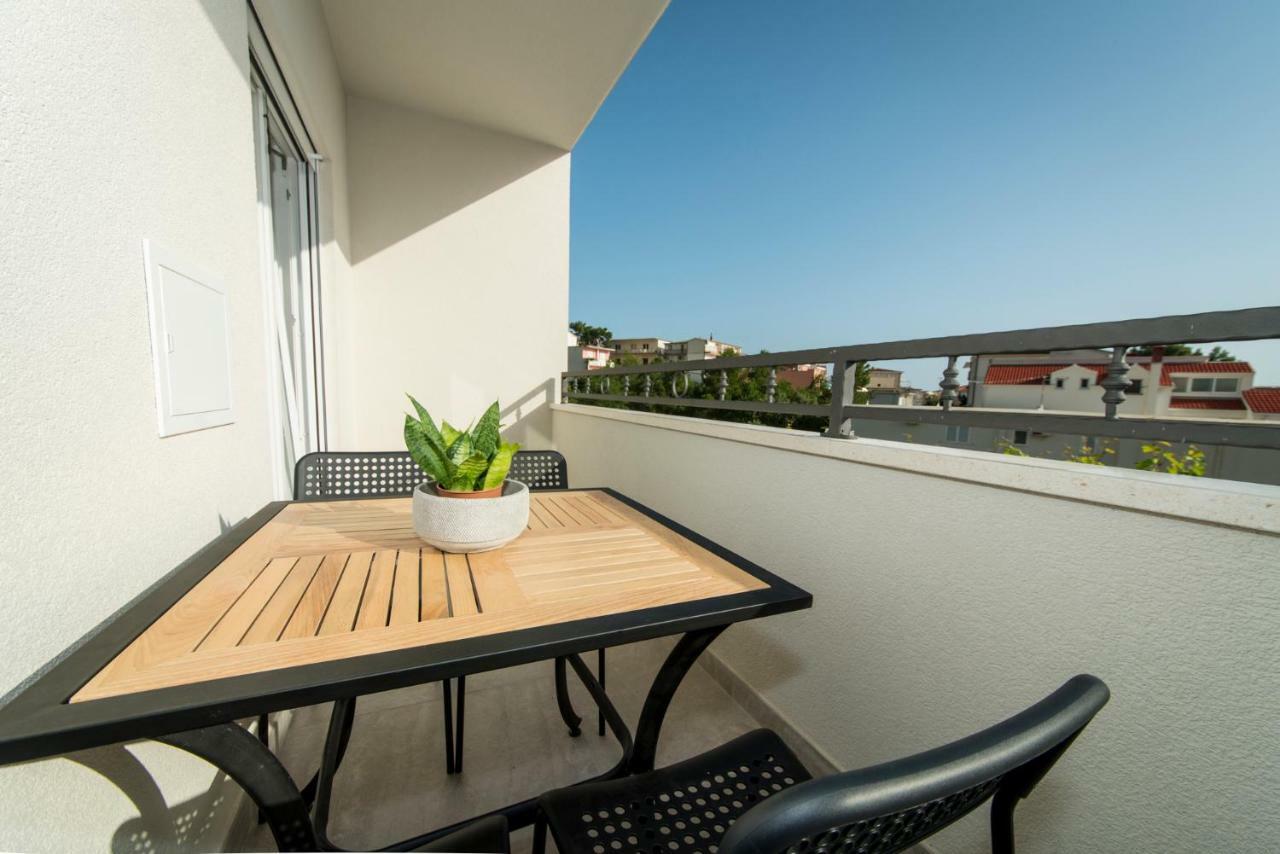 Apartmani Spiline - Mia Baška Voda Buitenkant foto