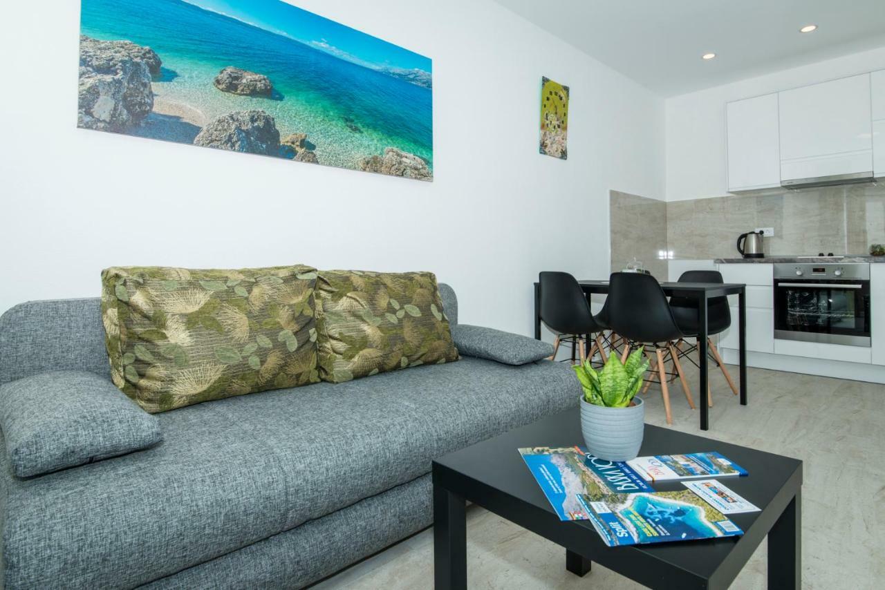Apartmani Spiline - Mia Baška Voda Buitenkant foto
